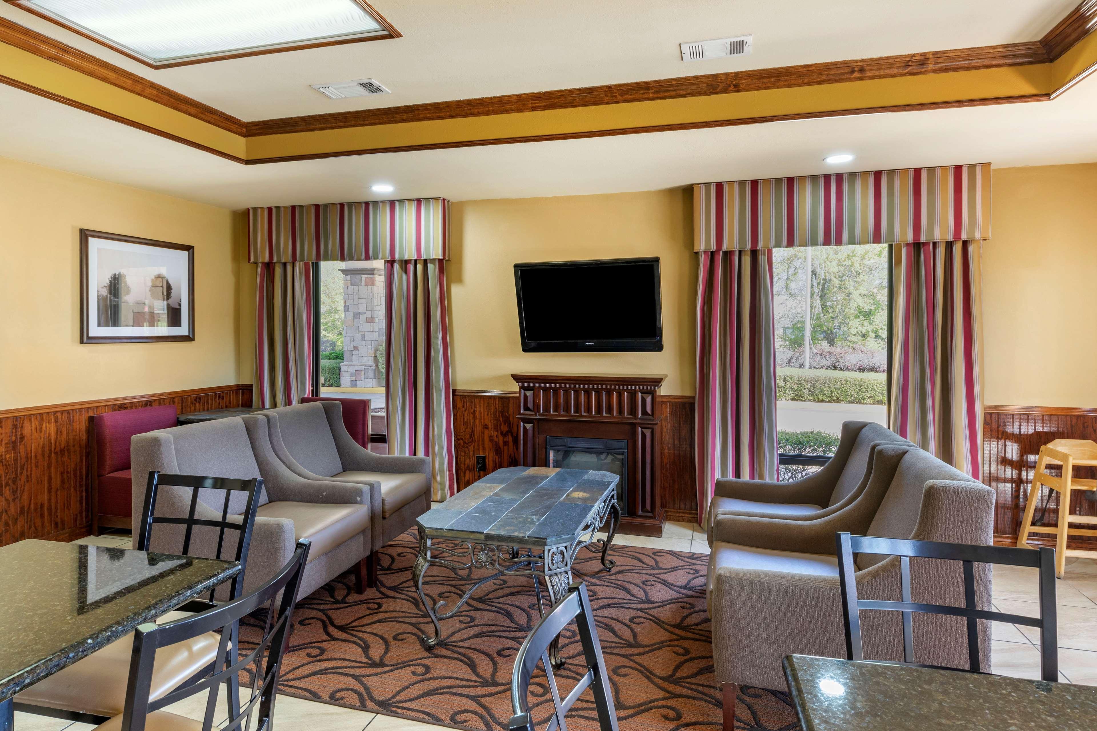 Best Western Lindale Inn Luaran gambar